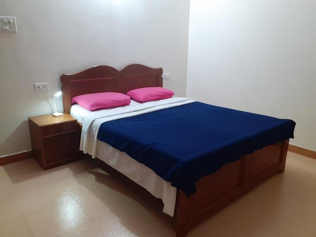 Antonio'S Residency Goa Hotel Betalbatim Bagian luar foto