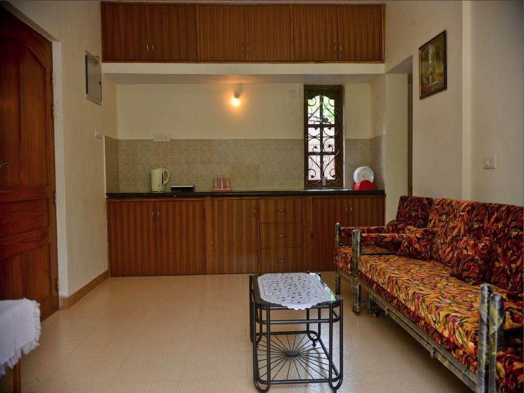 Antonio'S Residency Goa Hotel Betalbatim Bagian luar foto